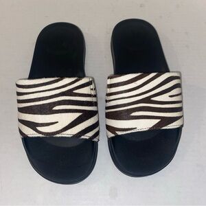 Fit flop the pony sandal SZ 7